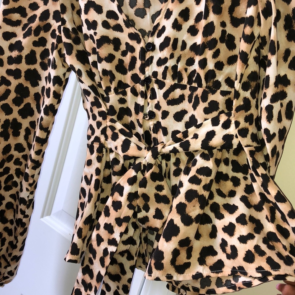 Leopard top - Picture 2 of 2